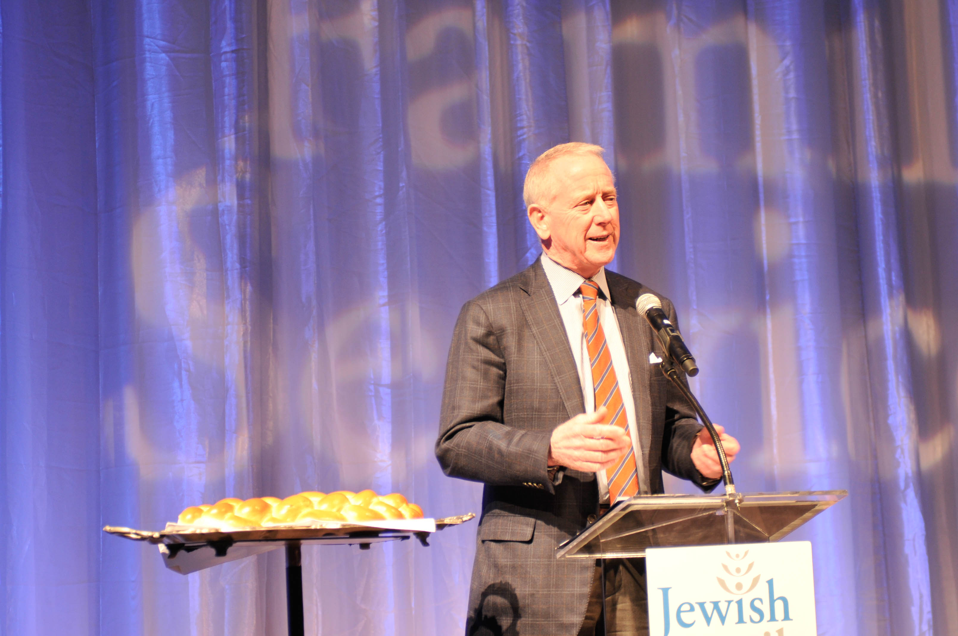 Archie Manning talks about leadership