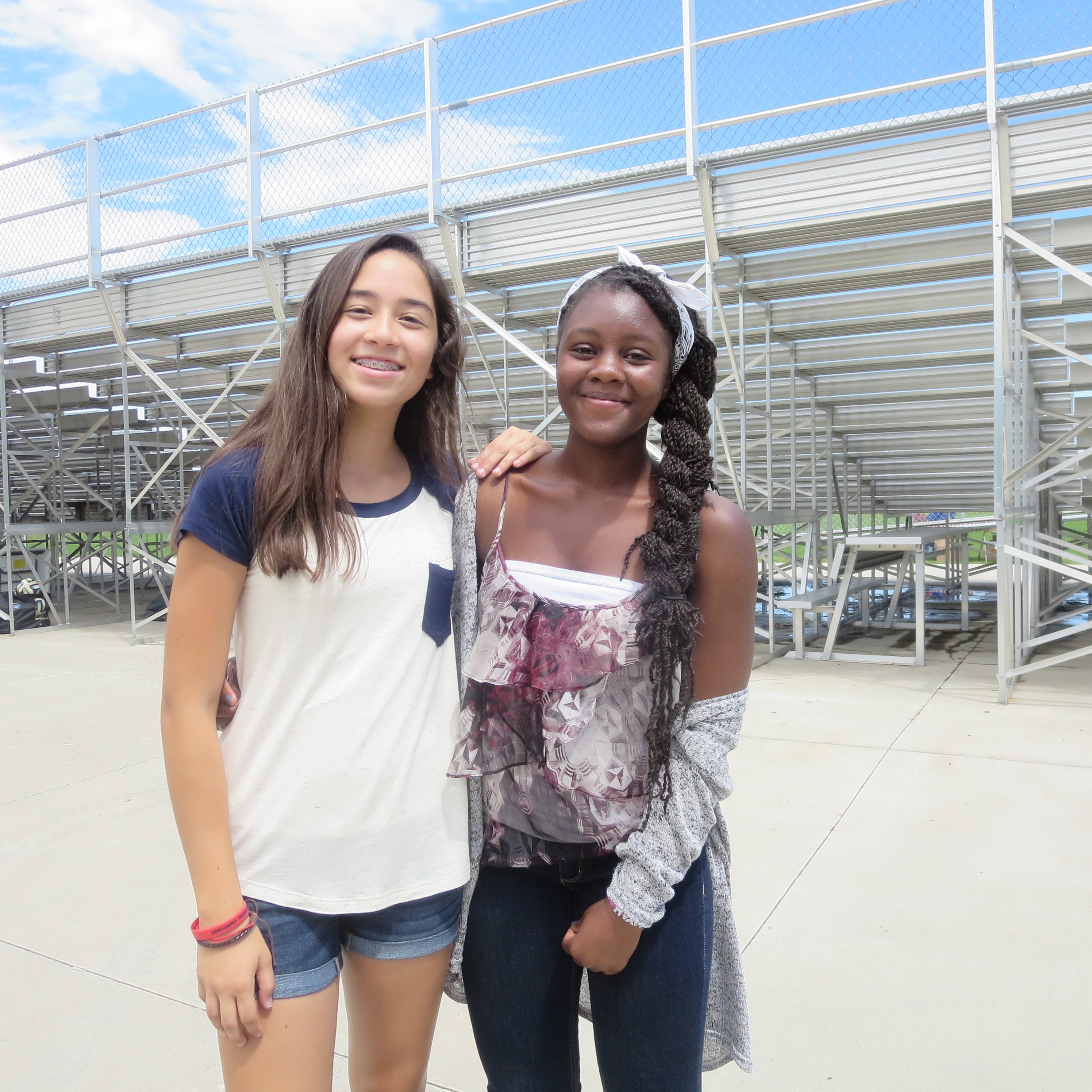 Jocelyn And Jayah 8th Graders 4375