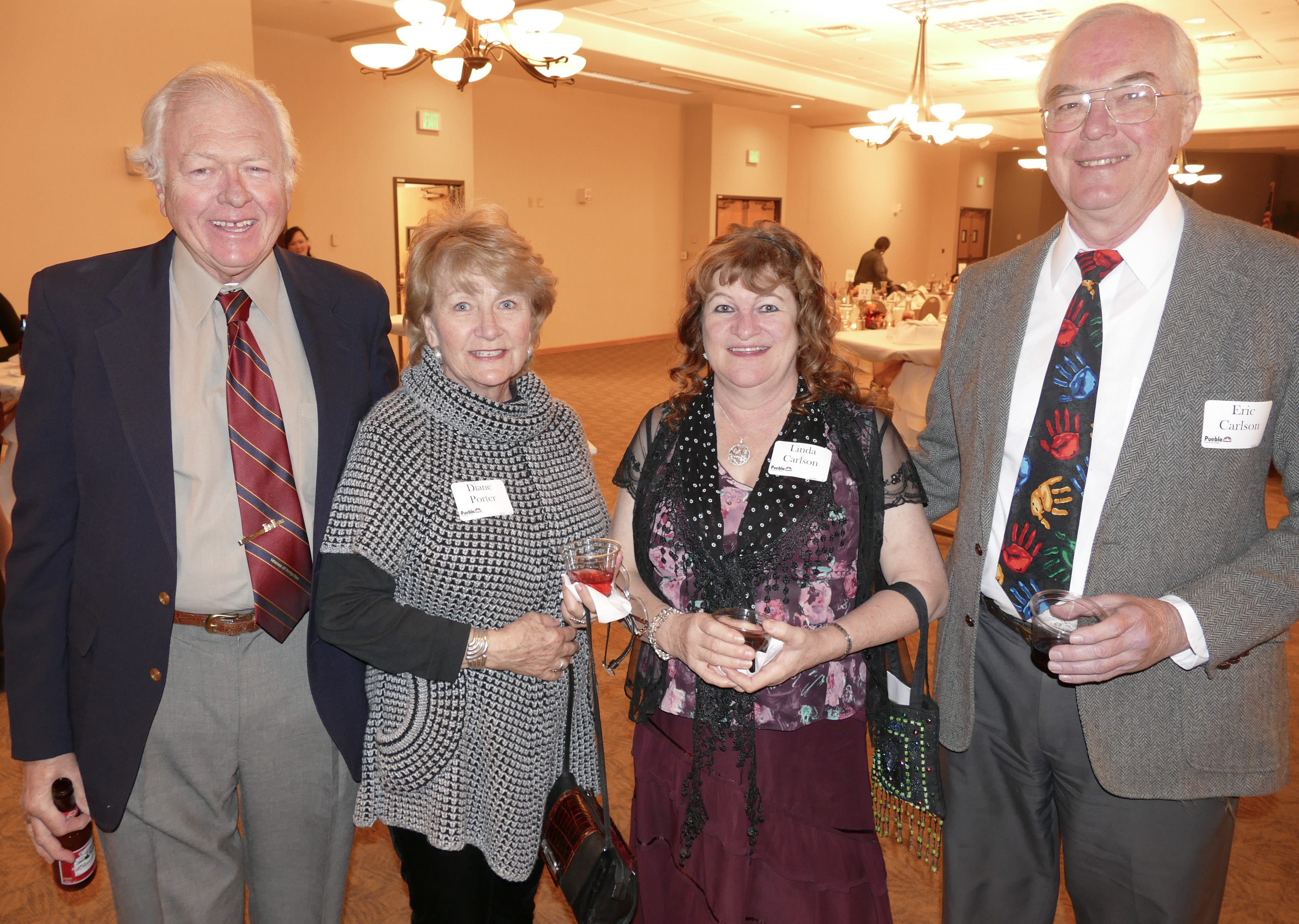 Jimmie and Diane Porter, left, with Drs. Linda and Eric Carlson ...