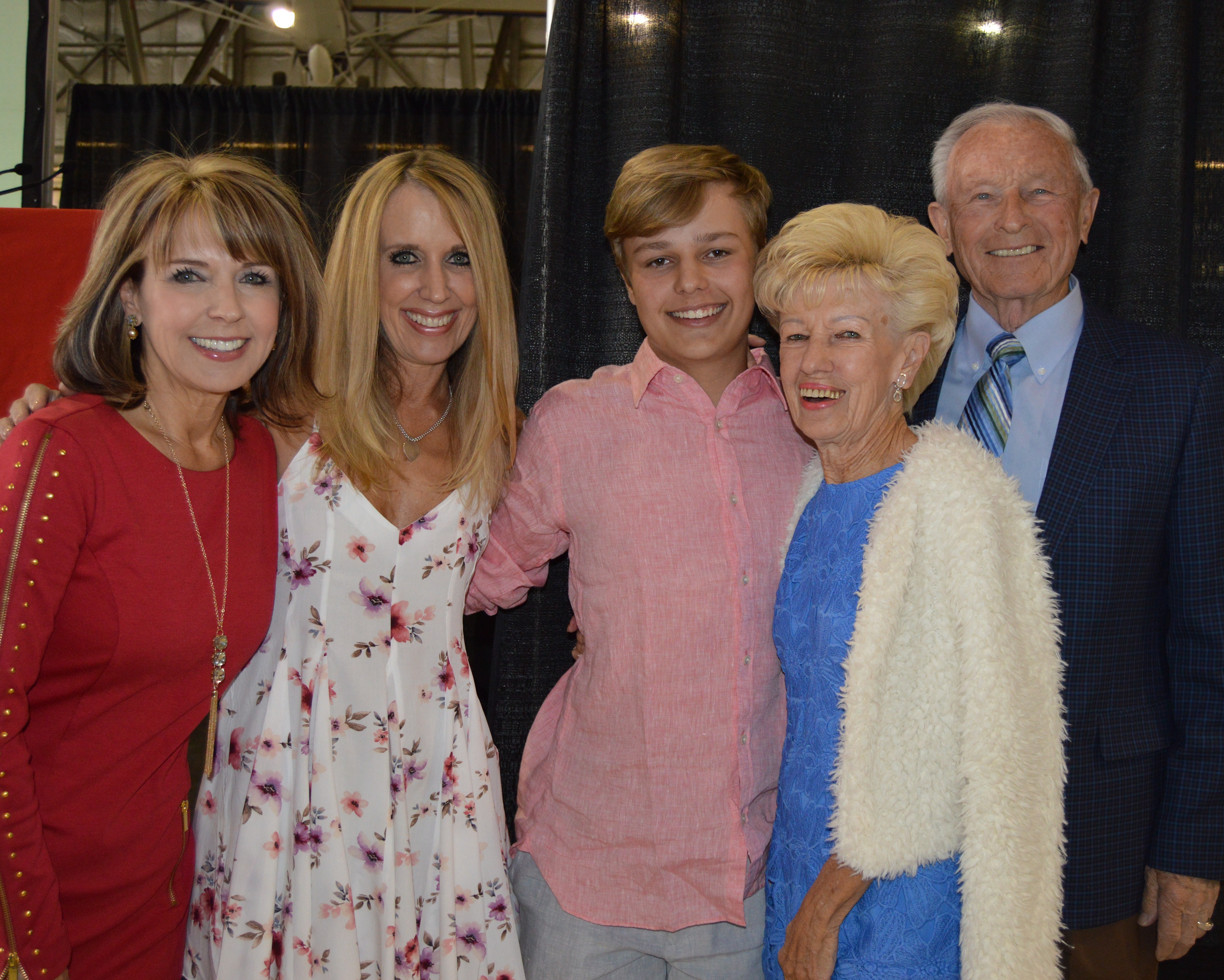 Family Portrait With Emcee 9news Anchor Kim Christiansen Far Left Her Sister Keri Christiansen Son Tanner Feith And Parents Jackie And Frank Christiansen