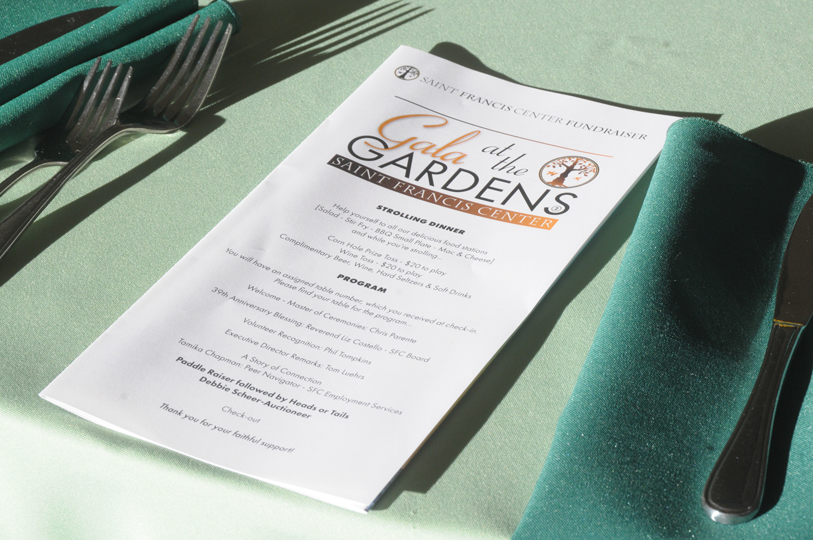 How to Tie a Tie: Different Ways & Step-by-Step Guide